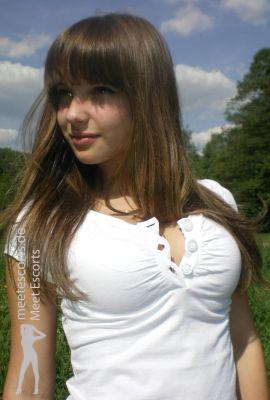 Leonie19